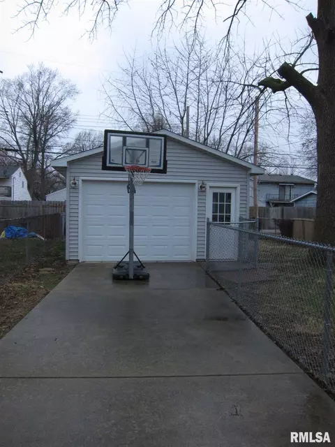 1921 N 22nd St, Springfield, IL 62702 photo 12