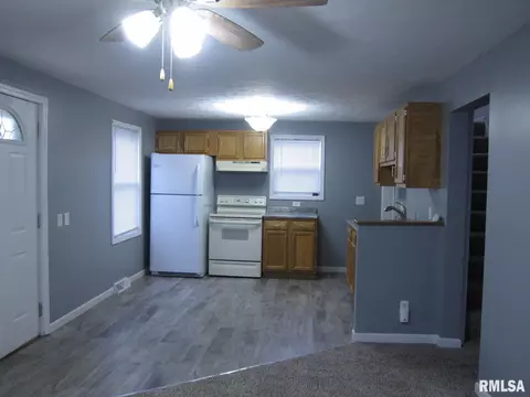 1921 N 22nd St, Springfield, IL 62702 photo 2