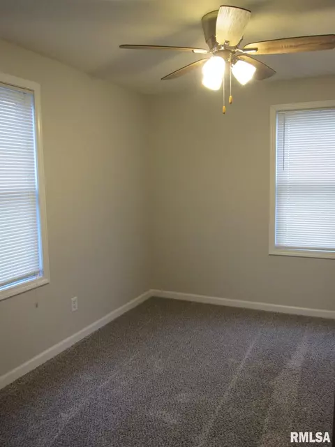 1921 N 22nd St, Springfield, IL 62702 photo 6