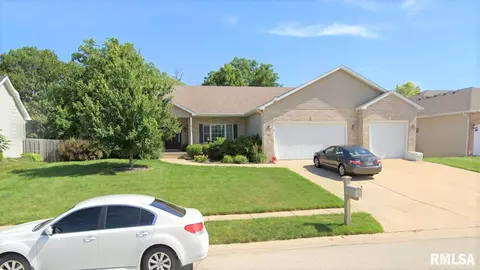 4833 Longfellow Dr, Springfield, IL 62711 photo 1