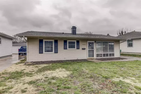 2625 Kent Dr, Springfield, IL 62703 photo 2