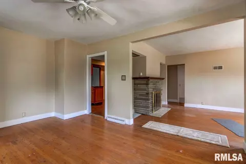519 E Ash St, Springfield, IL 62703 photo 12