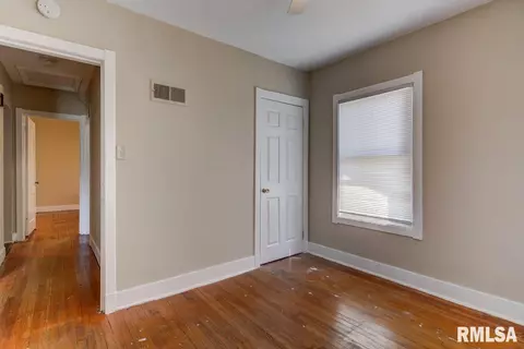 519 E Ash St, Springfield, IL 62703 photo 17