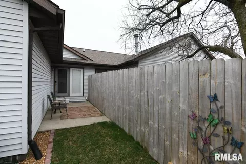 2100 Brook Mill Ct, Springfield, IL 62704 photo 28