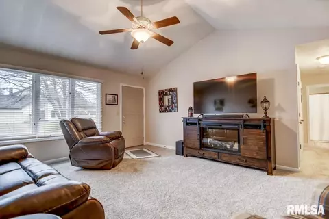 2100 Brook Mill Ct, Springfield, IL 62704 photo 6