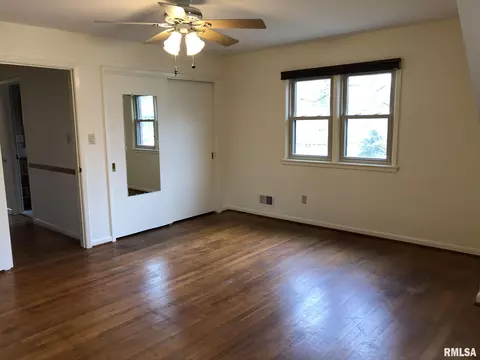 2004 Fairway Dr, Springfield, IL 62704 photo 13