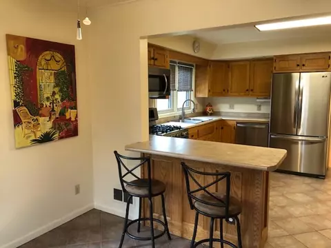 2004 Fairway Dr, Springfield, IL 62704 photo 9