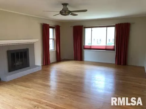 2004 Fairway Dr, Springfield, IL 62704 photo 6
