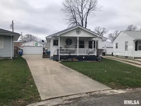 1804 E Black Ave, Springfield, IL 62702 photo 2