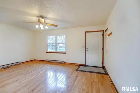 2723 Cardigan Dr, Springfield, IL 62702 photo 4
