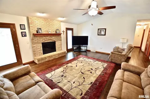 2520 Shawnee Dr, Springfield, IL 62702 photo 6