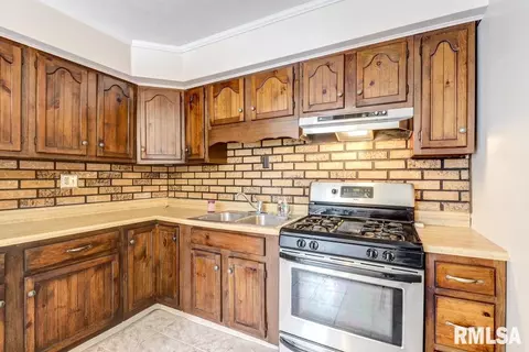 3128 Carman Ave, Springfield, IL 62703 photo 5