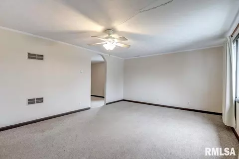 3128 Carman Ave, Springfield, IL 62703 photo 2