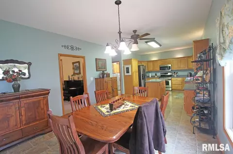 3904 Surry Place Ln, Springfield, IL 62711 photo 4