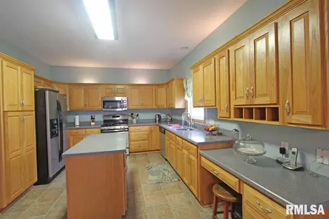 3904 Surry Place Ln, Springfield, IL 62711 photo 6