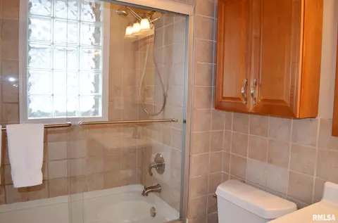 1529 S Douglas Ave, Springfield, IL 62704 photo 24