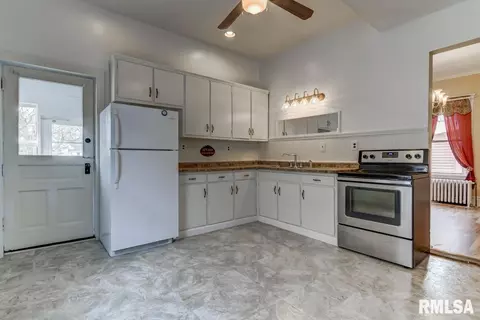 1130 N Osburn Ave, Springfield, IL 62702 photo 10