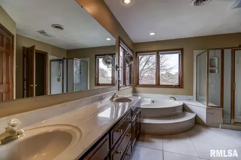 405 Colbrook Dr, Springfield, IL 62702 photo 29