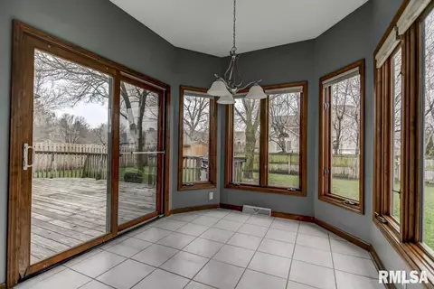 405 Colbrook Dr, Springfield, IL 62702 photo 21