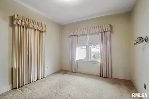 1736 S Walnut St, Springfield, IL 62704 photo 10