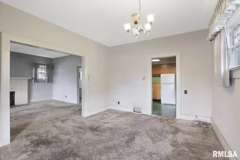 1736 S Walnut St, Springfield, IL 62704 photo 5