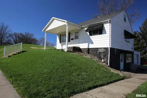 619 N Walnut St, Springfield, IL 62702 photo 4