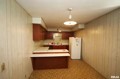 619 N Walnut St, Springfield, IL 62702 photo 25