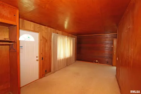 619 N Walnut St, Springfield, IL 62702 photo 7