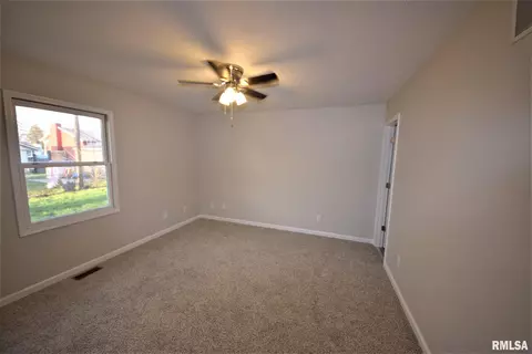 2233 E Watch Ave, Springfield, IL 62702 photo 13