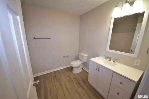 2233 E Watch Ave, Springfield, IL 62702 photo 8