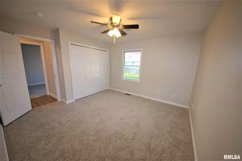 2233 E Watch Ave, Springfield, IL 62702 photo 15
