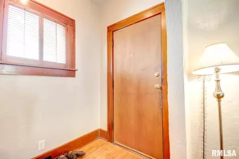 1812 S Whittier Ave, Springfield, IL 62704 photo 10