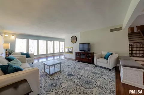 65 W Hazel Dell Ln, Springfield, IL 62703 photo 9