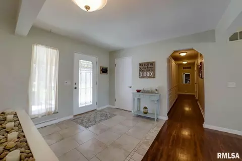 65 W Hazel Dell Ln, Springfield, IL 62703 photo 5