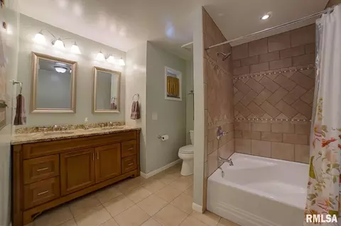 65 W Hazel Dell Ln, Springfield, IL 62703 photo 30