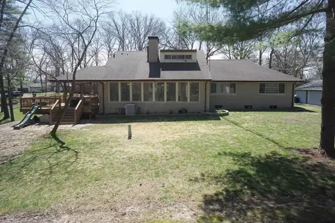 65 W Hazel Dell Ln, Springfield, IL 62703 photo 3