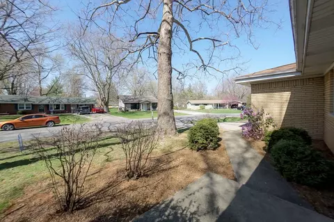 51 Birch Dr, Chatham, IL 62629 photo 6