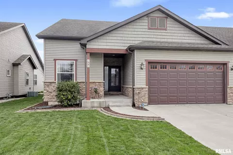 514 E Spruce St, Chatham, IL 62629 photo 1
