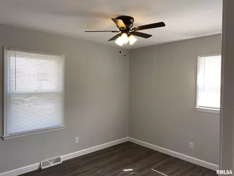 204 Stutely Ln, Springfield, IL 62704 photo 14