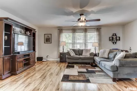 1 Hyde Park Pl, Springfield, IL 62703 photo 14