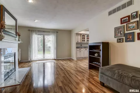1 Hyde Park Pl, Springfield, IL 62703 photo 7