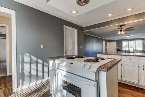 101 S Oxford Rd, Springfield, IL 62704 photo 12