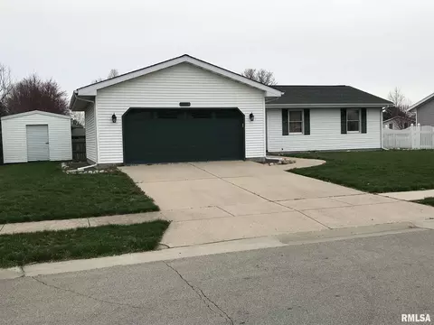 2808 Wellington Dr, Springfield, IL 62703 photo 3