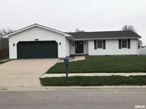 2808 Wellington Dr, Springfield, IL 62703 photo 2