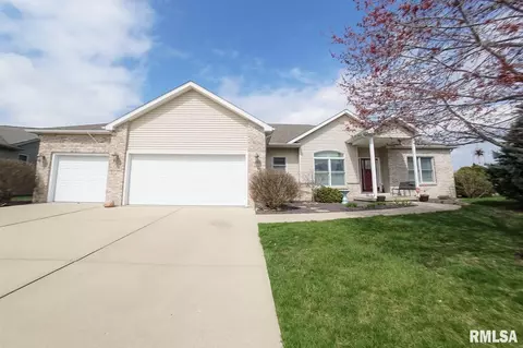 5005 Crane Dr, Springfield, IL 62711 photo 1