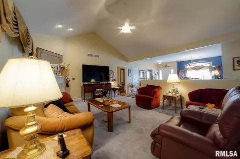 5005 Crane Dr, Springfield, IL 62711 photo 8