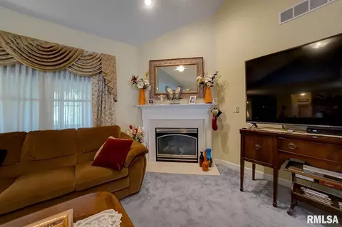 5005 Crane Dr, Springfield, IL 62711 photo 10