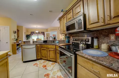 5005 Crane Dr, Springfield, IL 62711 photo 15