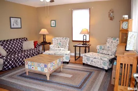 2048 N 6th St, Springfield, IL 62702 photo 8