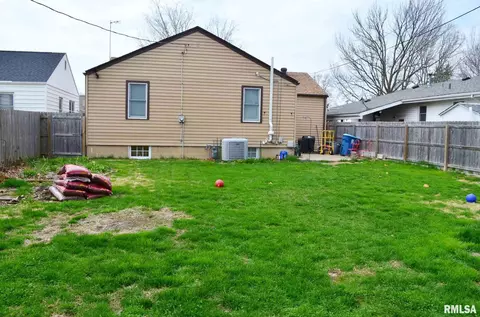 2048 N 6th St, Springfield, IL 62702 photo 6